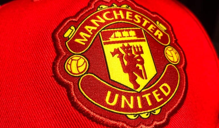 Man United seriously considering a move for €120 million rated midfielder